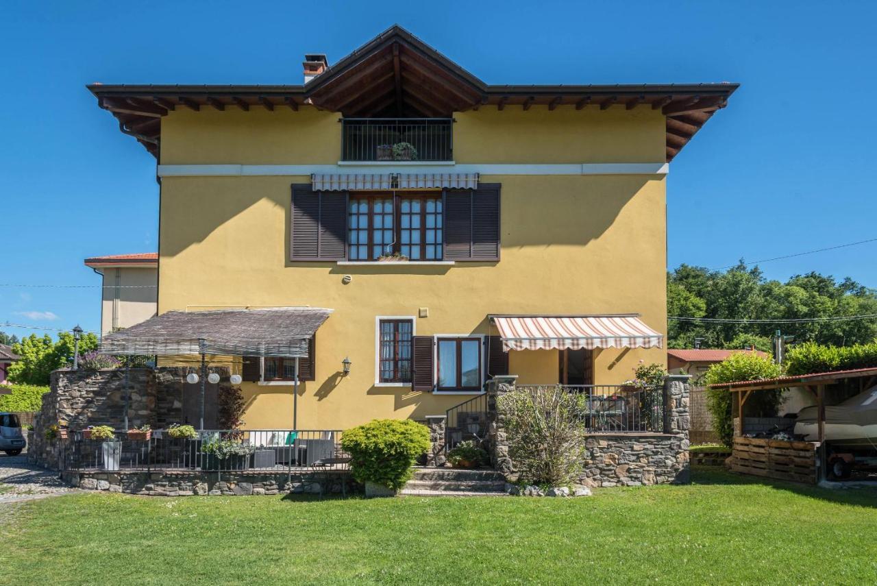 Tinas Yellow Home Leggiuno Exterior photo